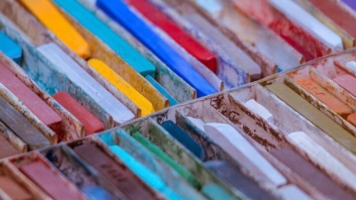 Can You Use Oil Pastels on Mixed Media Paper?